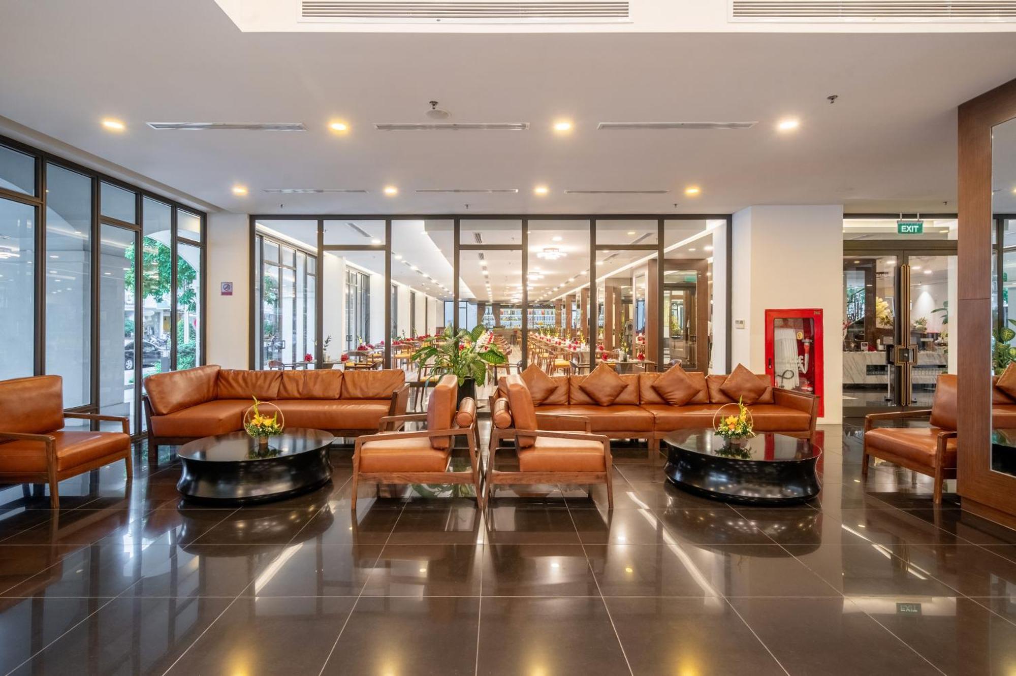 Senna Hue Hotel Exterior foto Lobby