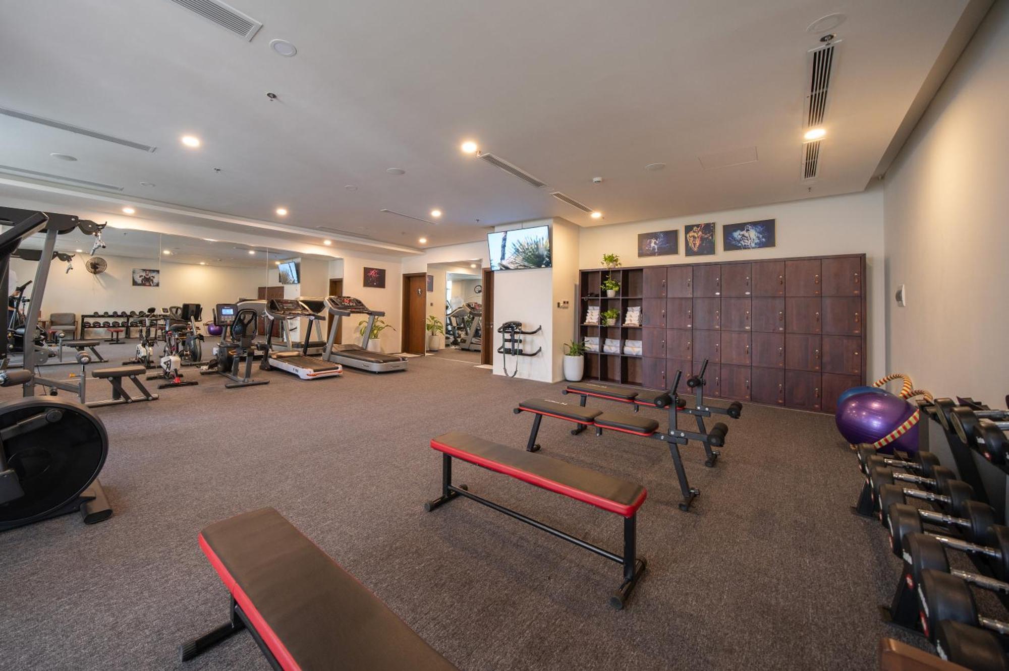 Senna Hue Hotel Exterior foto The gym at the hotel