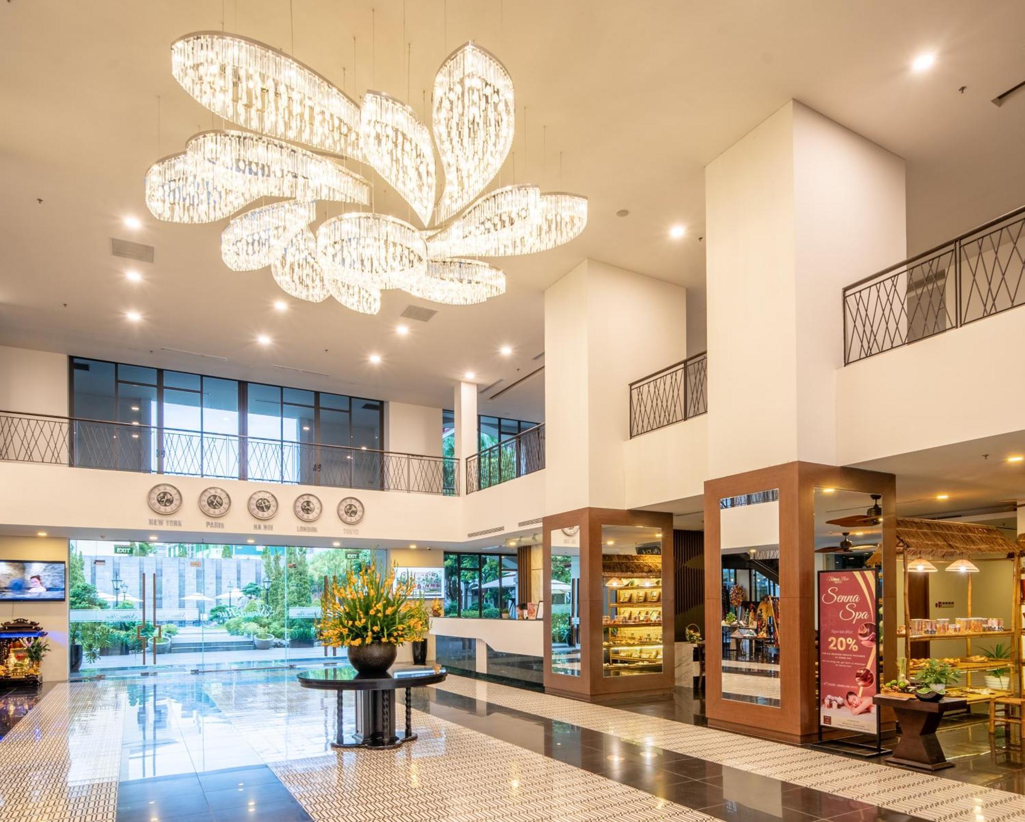 Senna Hue Hotel Exterior foto Lobby