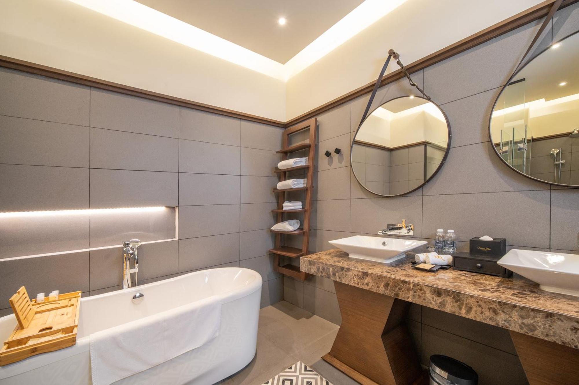Senna Hue Hotel Exterior foto Bathroom